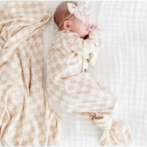 Lou Lou Baby Austin Checkered Knotted Gown Size Newborn - Picture 2 of 6